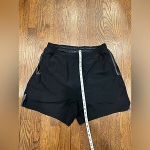 Equinox Men’s sport shorts L